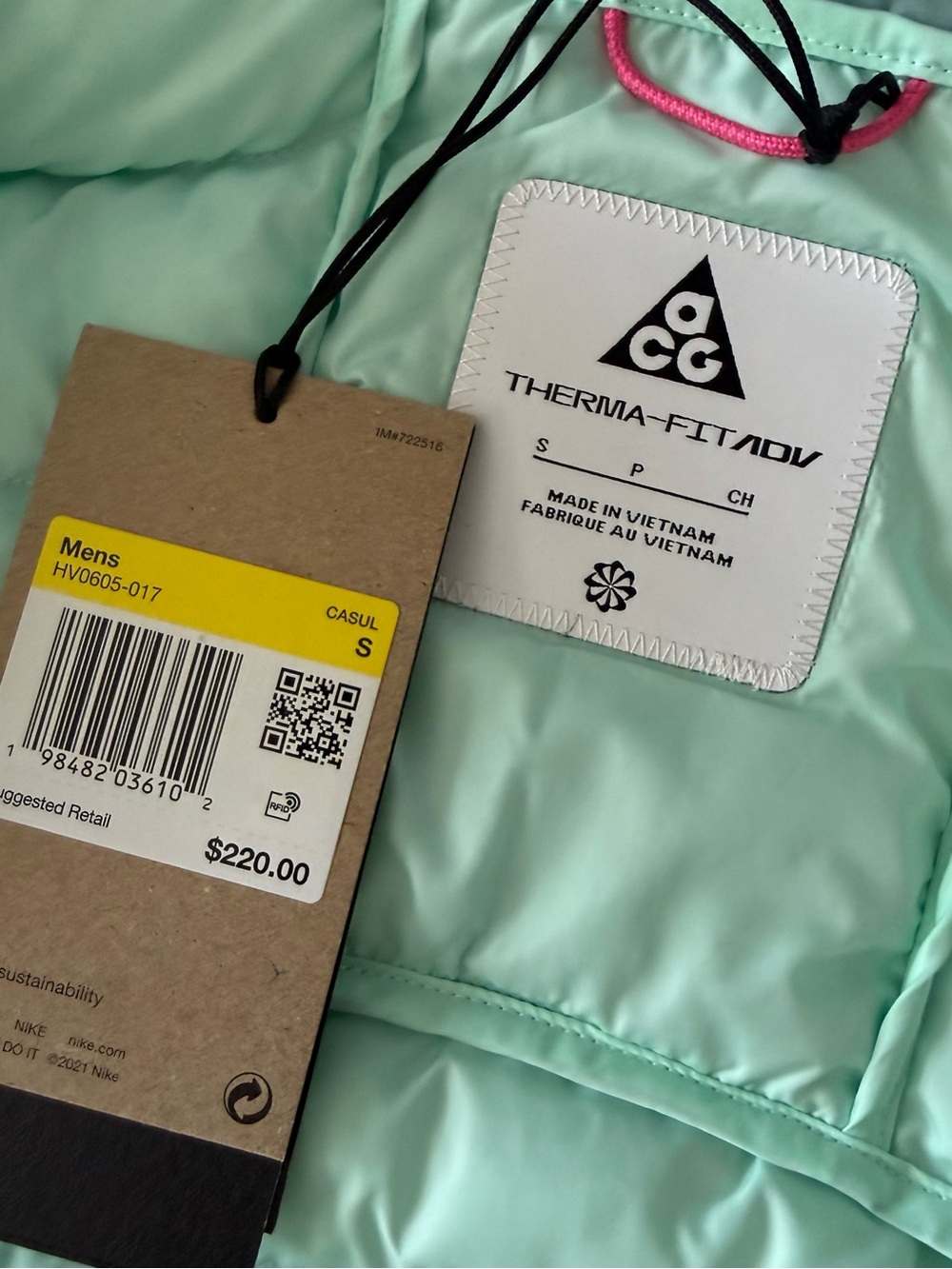 Nike ACG Men's Mint & Olive Quilted Packable Vest - Picture 2 of 10